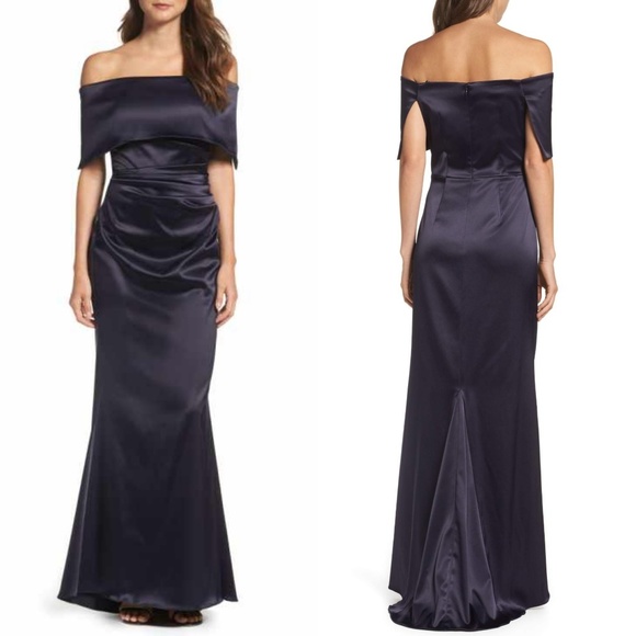 VINCE CAMUTO OFF SHOULDER GOWN 🆕 - Picture 1 of 8